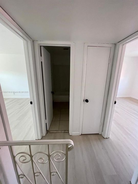 Recently Rented: $1,800 (2 beds, 1 baths, 940 Square Feet)