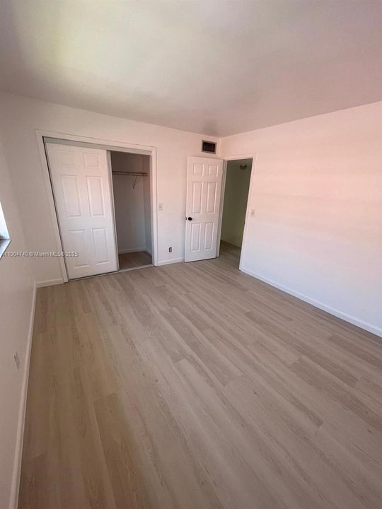 Recently Rented: $1,800 (2 beds, 1 baths, 940 Square Feet)