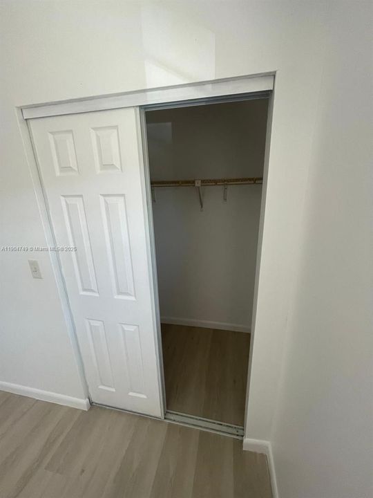 Recently Rented: $1,800 (2 beds, 1 baths, 940 Square Feet)