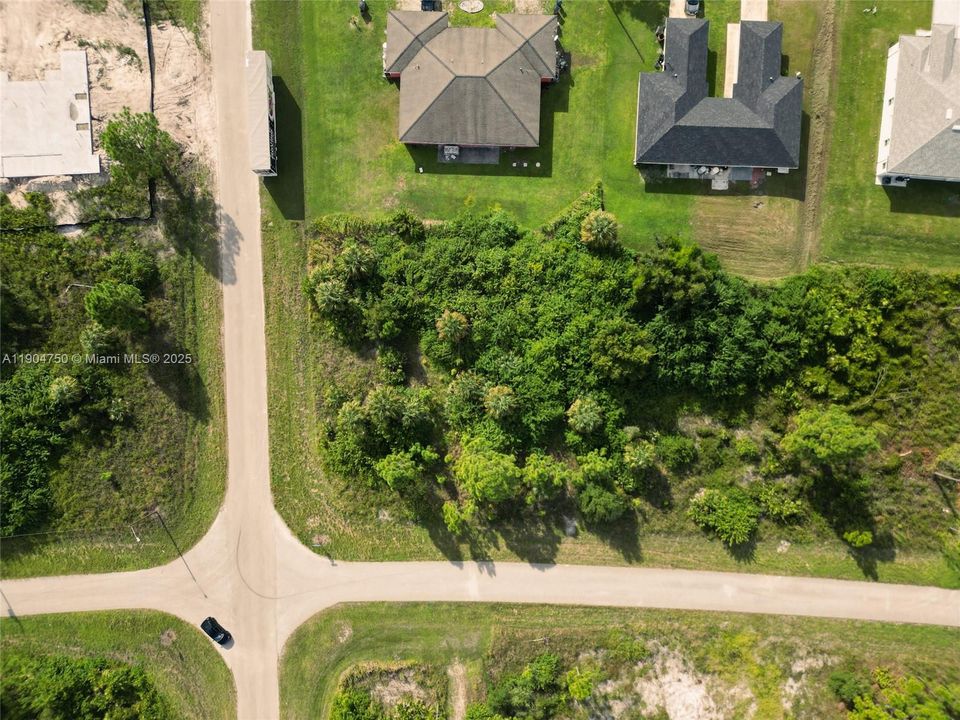 На продажу: $59,990 (0.35 acres)