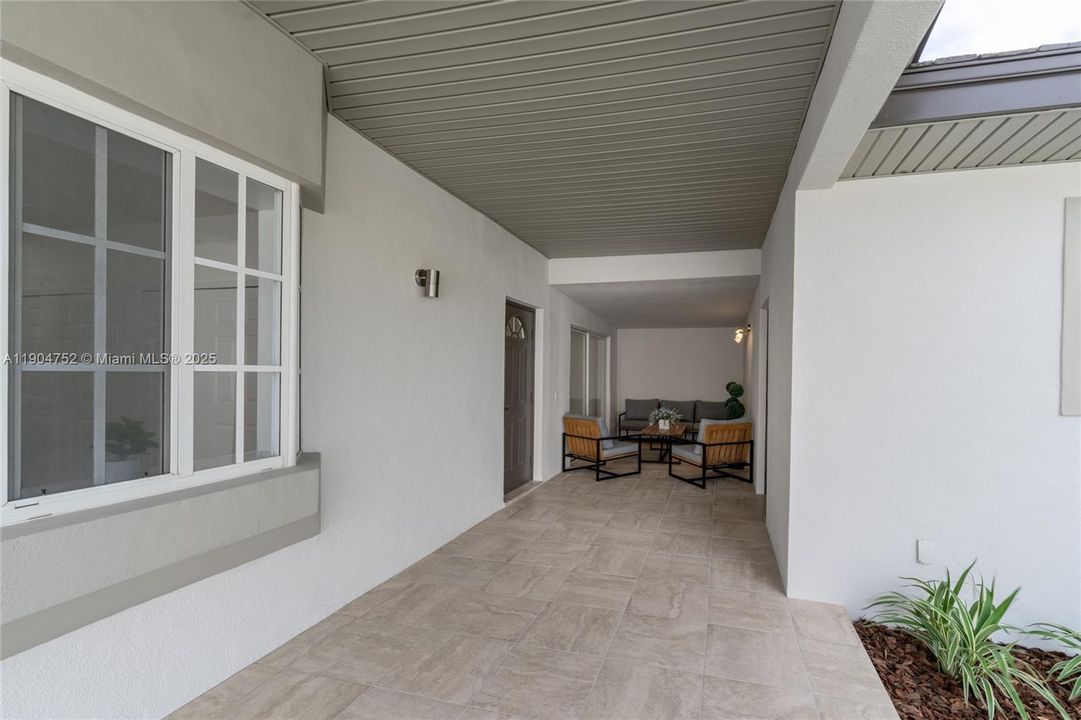 Active With Contract: $635,000 (3 beds, 2 baths, 1665 Square Feet)