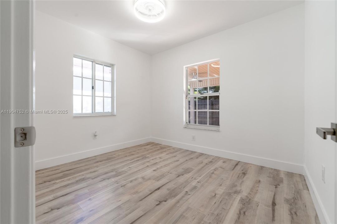 Active With Contract: $635,000 (3 beds, 2 baths, 1665 Square Feet)