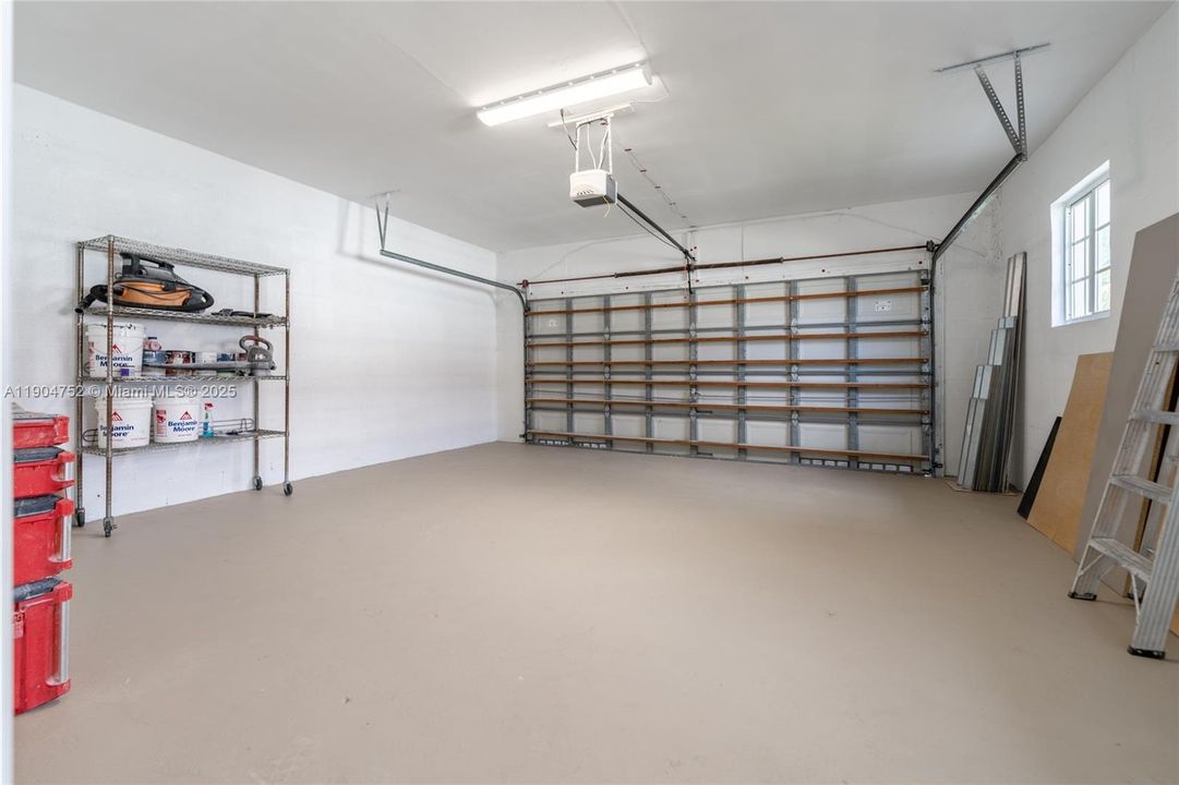 Active With Contract: $635,000 (3 beds, 2 baths, 1665 Square Feet)