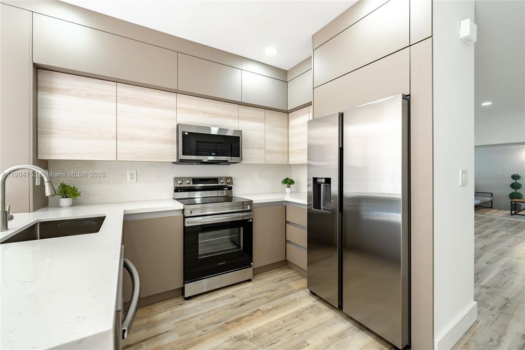 Active With Contract: $635,000 (3 beds, 2 baths, 1665 Square Feet)