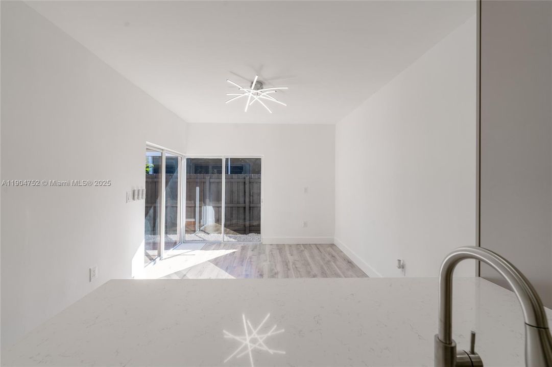 Active With Contract: $635,000 (3 beds, 2 baths, 1665 Square Feet)