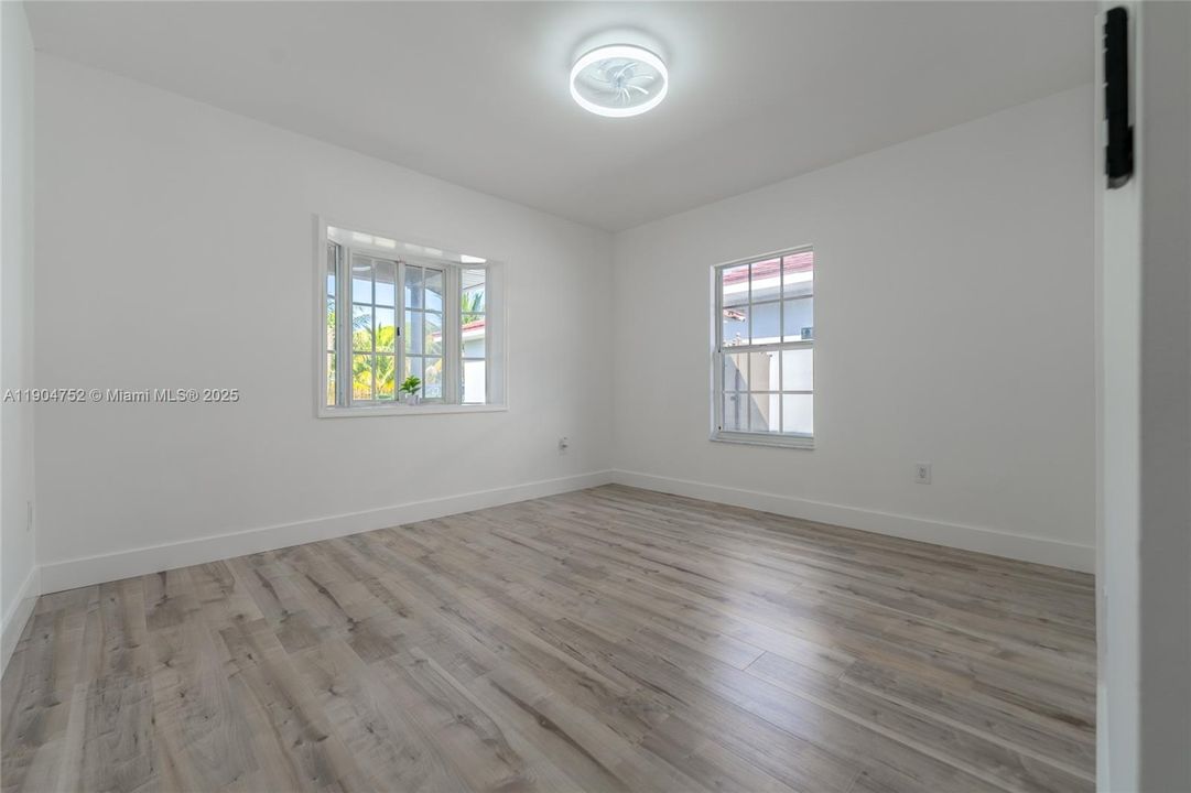 Active With Contract: $635,000 (3 beds, 2 baths, 1665 Square Feet)