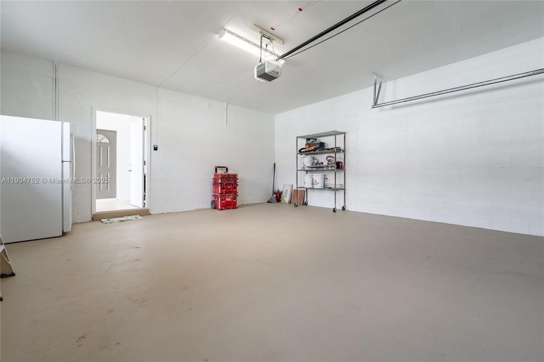 Active With Contract: $635,000 (3 beds, 2 baths, 1665 Square Feet)