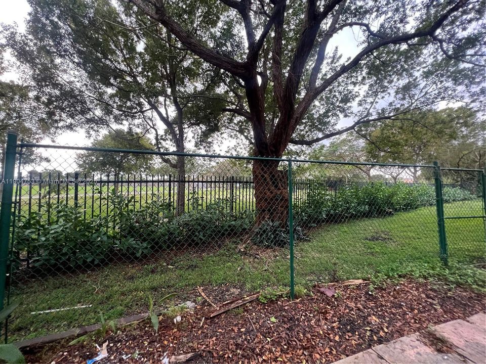 На продажу: $400,000 (3 спален, 2 ванн, 1295 Квадратных фут)