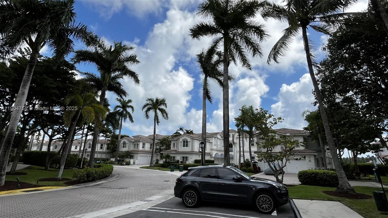 待售: $929,000 (2 贝兹, 2 浴室, 2190 平方英尺)