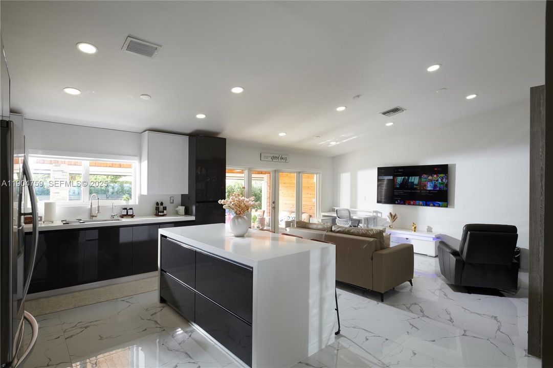 For Sale: $1,200,000 (4 beds, 2 baths, 2220 Square Feet)