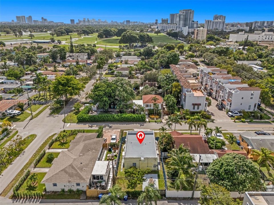 For Rent: $1,750 (1 beds, 1 baths, 1260 Square Feet)