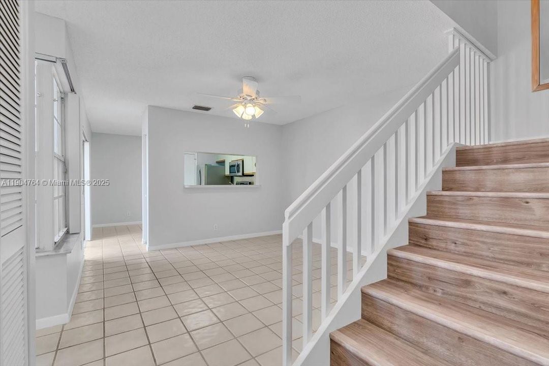 Activo con contrato: $3,000 (3 camas, 2 baños, 1666 Pies cuadrados)