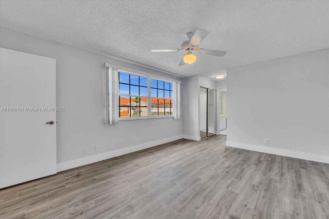 Activo con contrato: $3,000 (3 camas, 2 baños, 1666 Pies cuadrados)