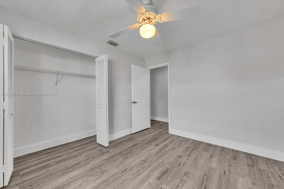 Activo con contrato: $3,000 (3 camas, 2 baños, 1666 Pies cuadrados)