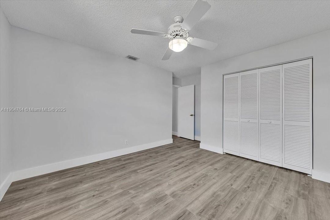 Activo con contrato: $3,000 (3 camas, 2 baños, 1666 Pies cuadrados)