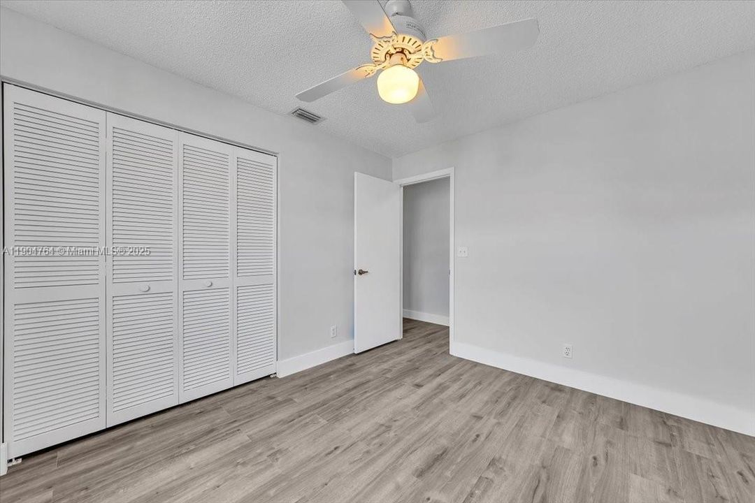 Activo con contrato: $3,000 (3 camas, 2 baños, 1666 Pies cuadrados)