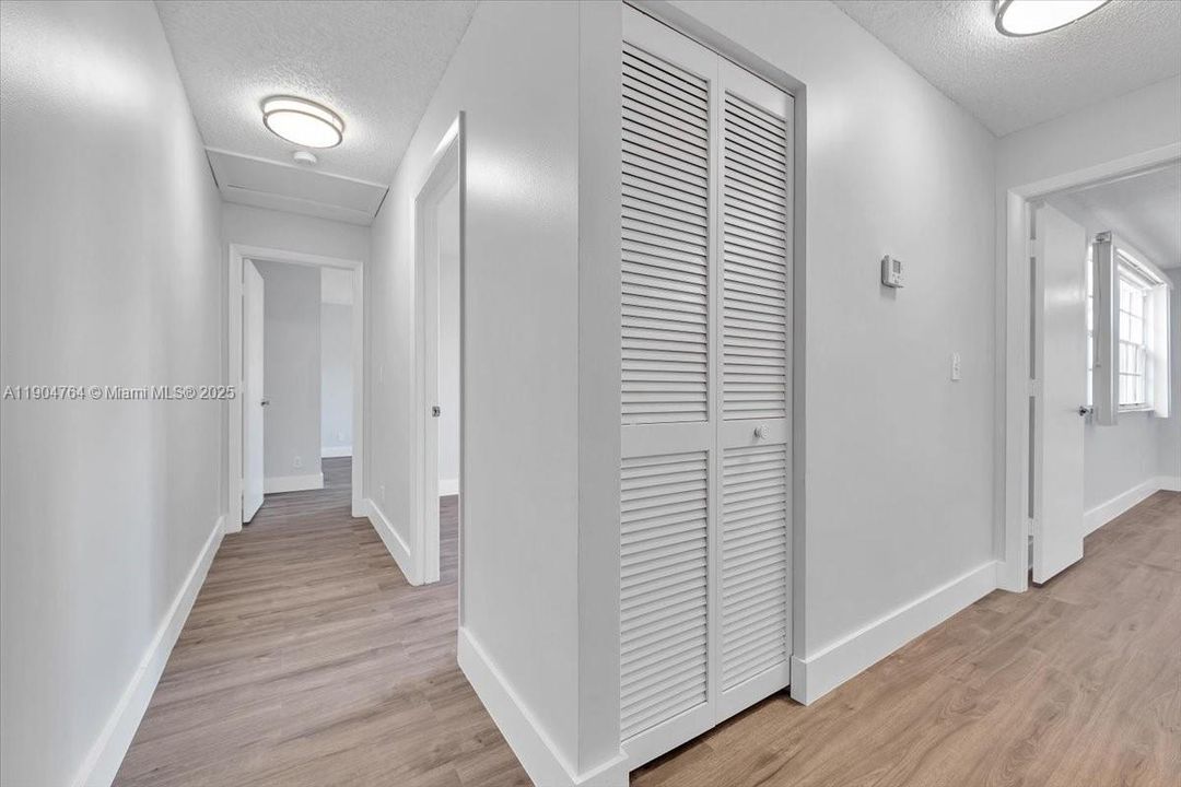 Activo con contrato: $3,000 (3 camas, 2 baños, 1666 Pies cuadrados)