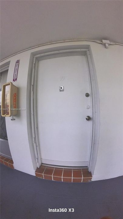 For Sale: $149,000 (1 beds, 1 baths, 580 Square Feet)