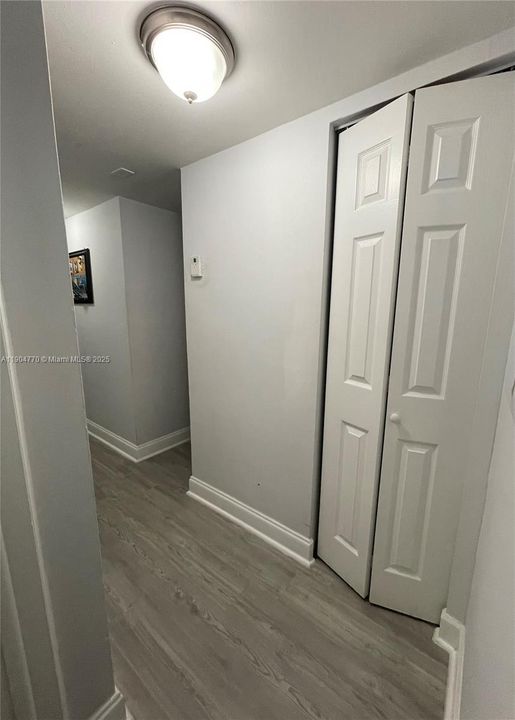 En Venta: $285,000 (2 camas, 2 baños, 901 Pies cuadrados)