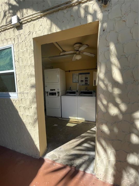 En Venta: $285,000 (2 camas, 2 baños, 901 Pies cuadrados)