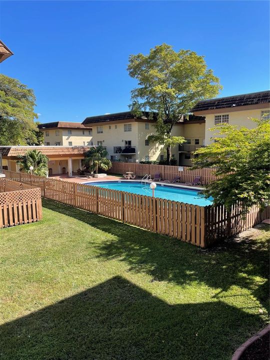 En Venta: $285,000 (2 camas, 2 baños, 901 Pies cuadrados)