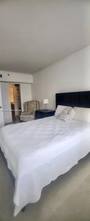 For Rent: $3,000 (1 beds, 1 baths, 550 Square Feet)