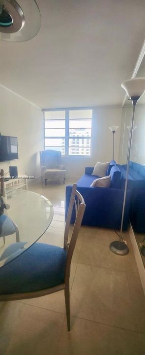 For Rent: $3,000 (1 beds, 1 baths, 550 Square Feet)