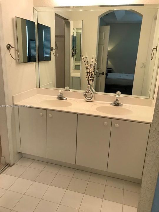 En Venta: $580,000 (3 camas, 2 baños, 1683 Pies cuadrados)