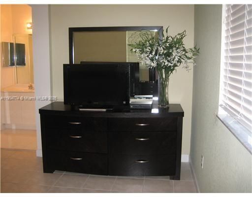 En Venta: $580,000 (3 camas, 2 baños, 1683 Pies cuadrados)