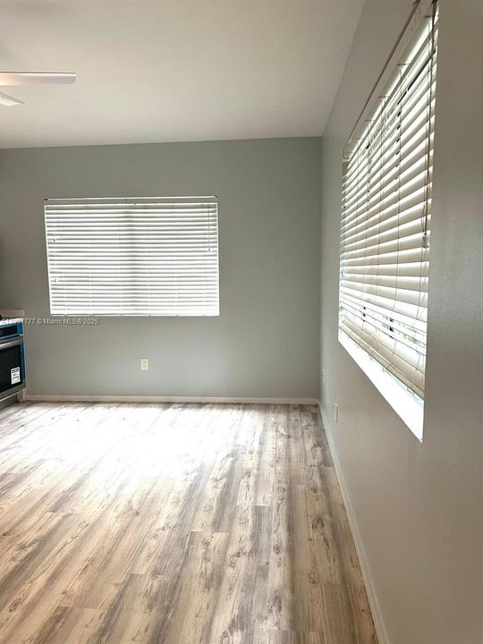 For Rent: $2,750 (2 beds, 2 baths, 715 Square Feet)