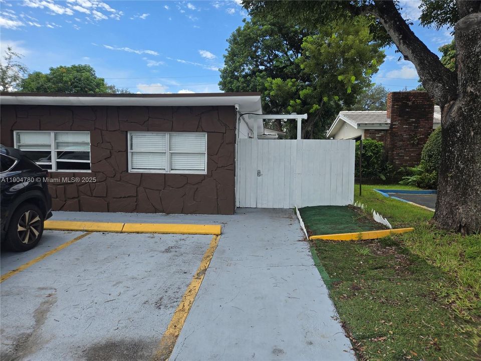 В аренду: $24 (0 спален, 0 ванн, 0 Квадратных фут)