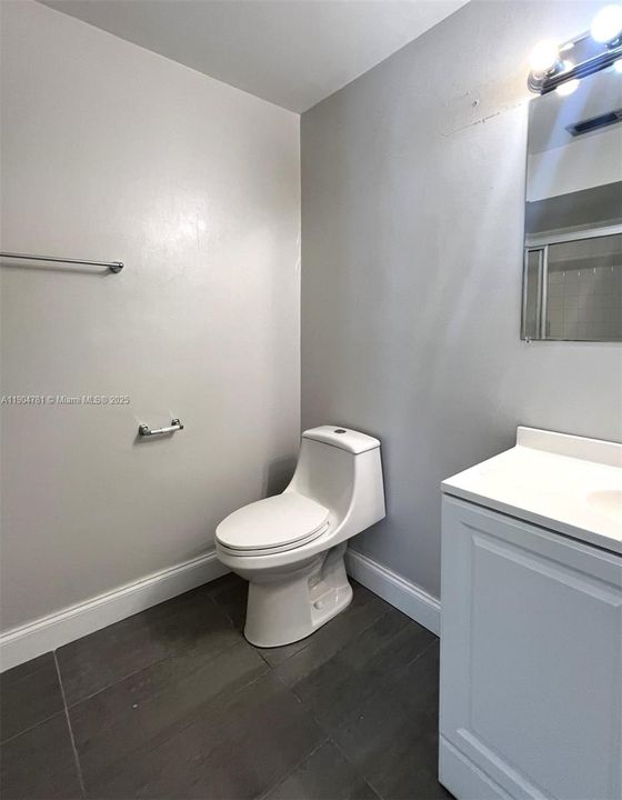 For Rent: $2,875 (3 beds, 2 baths, 1770 Square Feet)