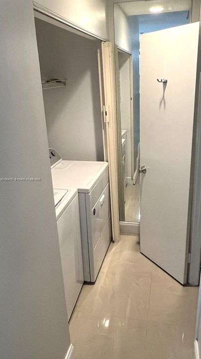 For Rent: $2,875 (3 beds, 2 baths, 1770 Square Feet)