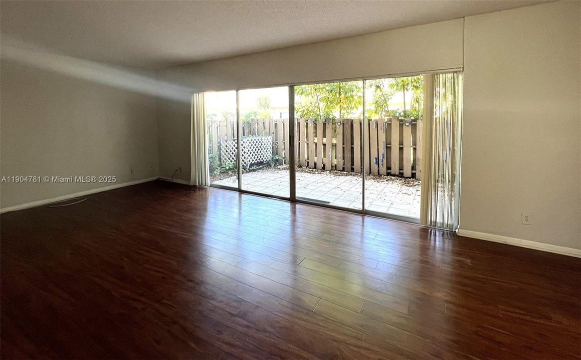 For Rent: $2,875 (3 beds, 2 baths, 1770 Square Feet)