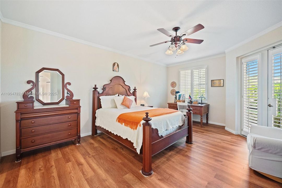 For Sale: $680,000 (3 beds, 2 baths, 1600 Square Feet)