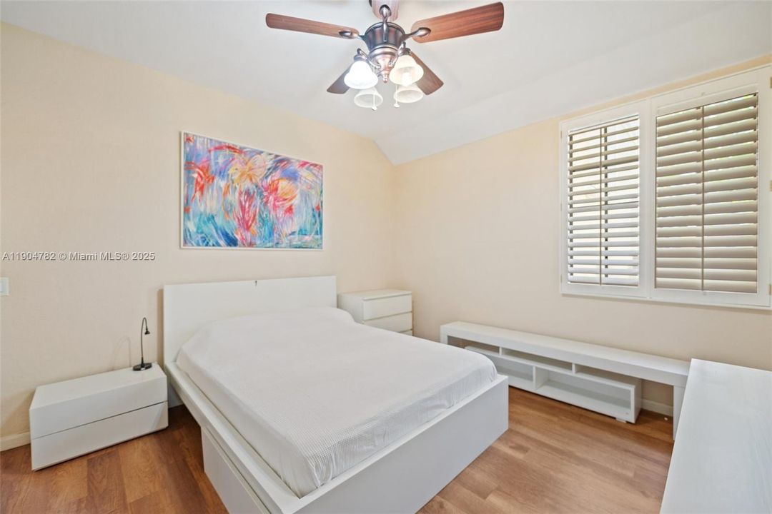 For Sale: $680,000 (3 beds, 2 baths, 1600 Square Feet)