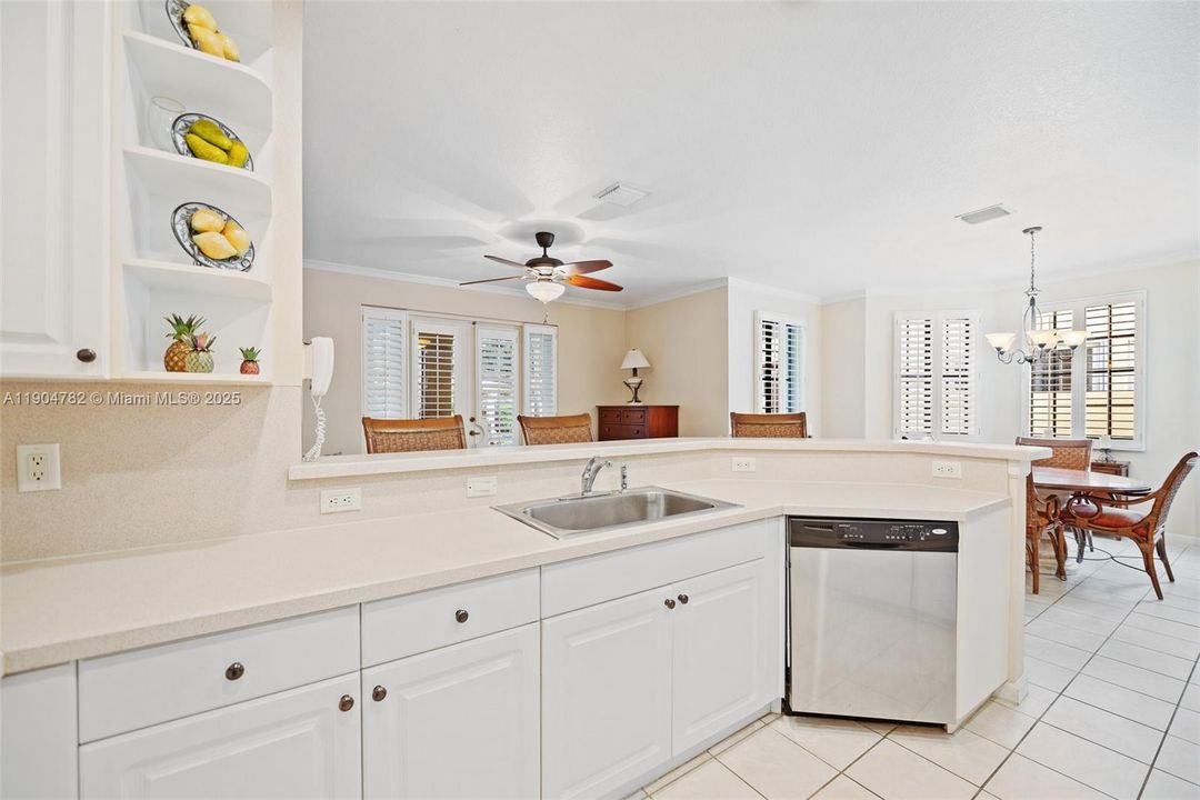 For Sale: $680,000 (3 beds, 2 baths, 1600 Square Feet)