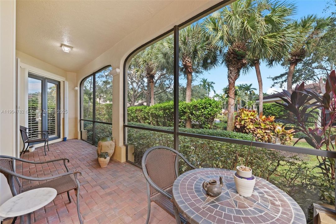 For Sale: $680,000 (3 beds, 2 baths, 1600 Square Feet)