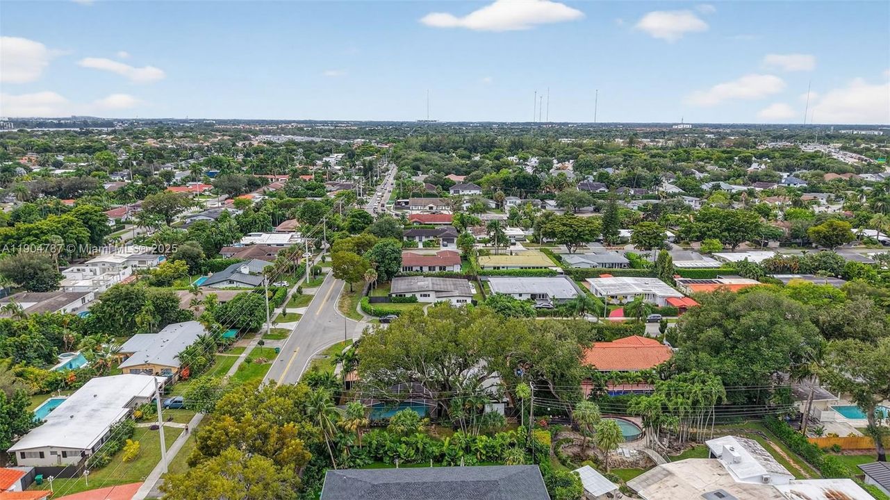 На продажу: $1,792,700 (4 спален, 3 ванн, 2654 Квадратных фут)