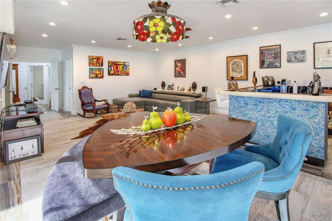 На продажу: $1,792,700 (4 спален, 3 ванн, 2654 Квадратных фут)