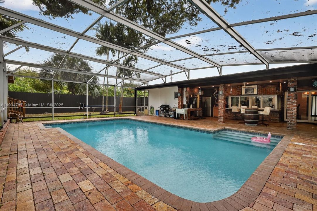 На продажу: $1,792,700 (4 спален, 3 ванн, 2654 Квадратных фут)