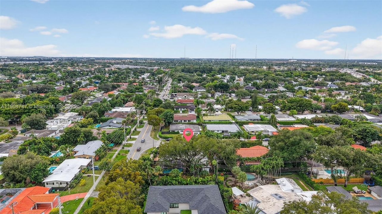 На продажу: $1,792,700 (4 спален, 3 ванн, 2654 Квадратных фут)