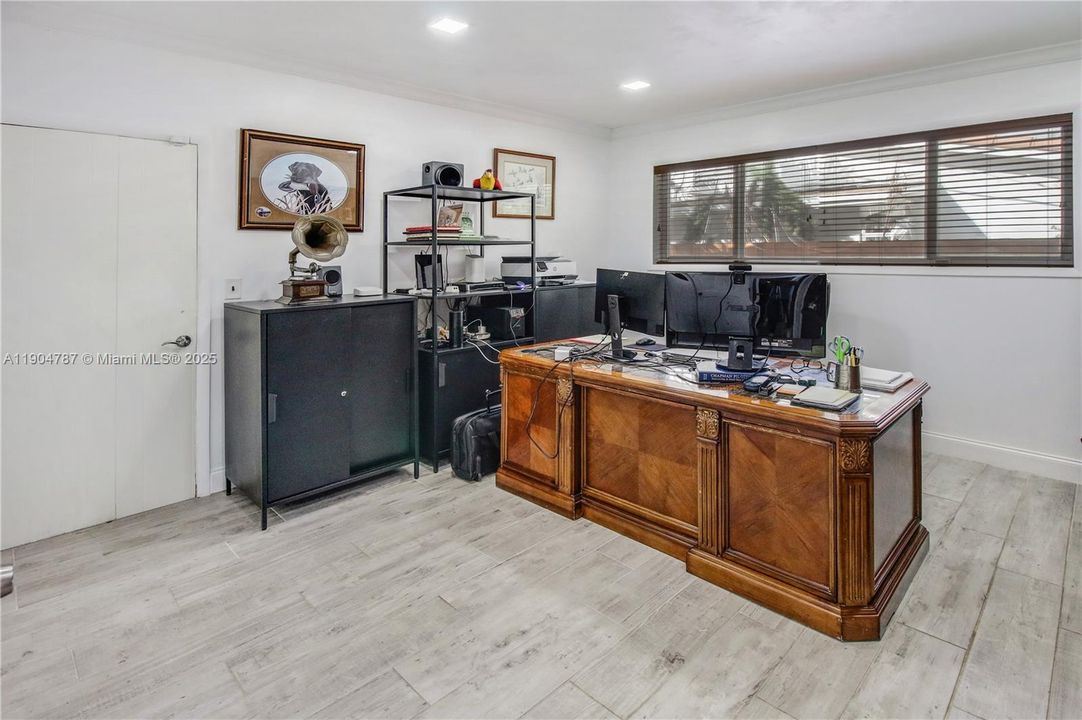 На продажу: $1,792,700 (4 спален, 3 ванн, 2654 Квадратных фут)