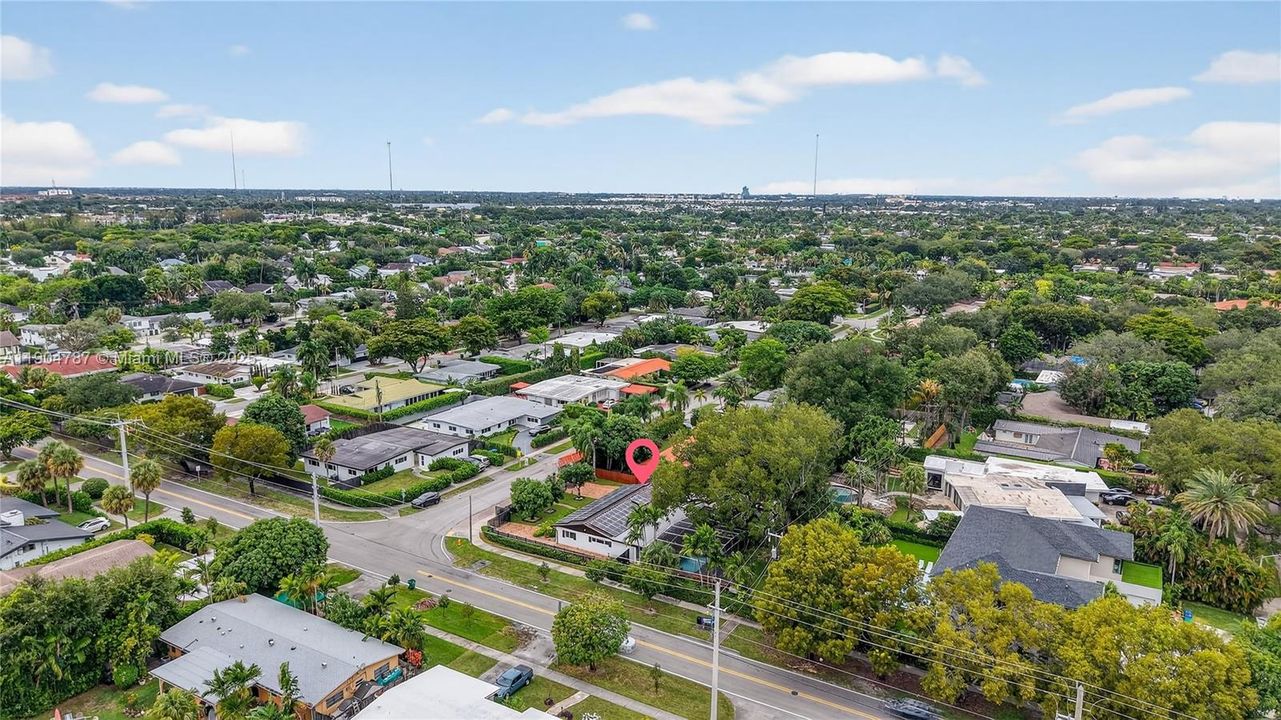 На продажу: $1,792,700 (4 спален, 3 ванн, 2654 Квадратных фут)