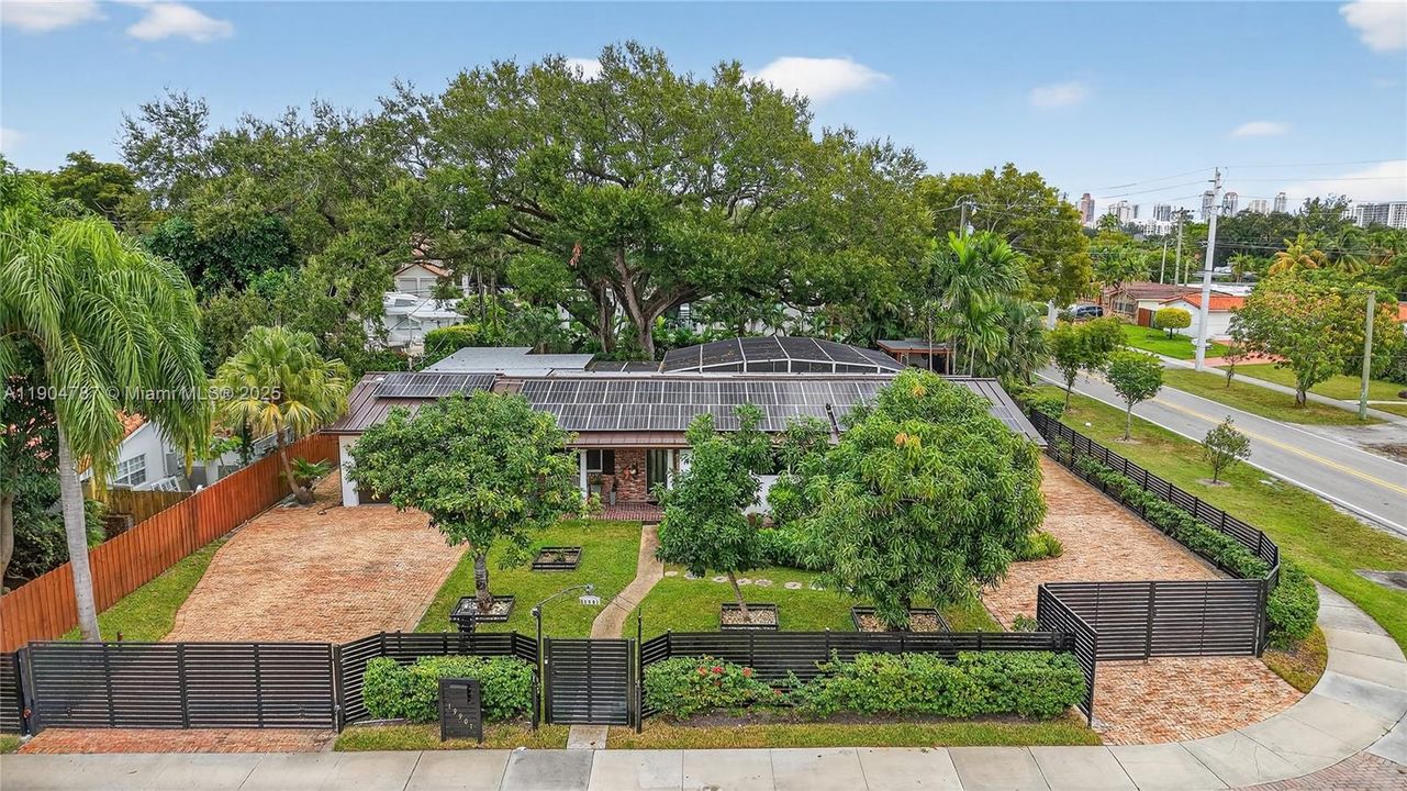 На продажу: $1,792,700 (4 спален, 3 ванн, 2654 Квадратных фут)