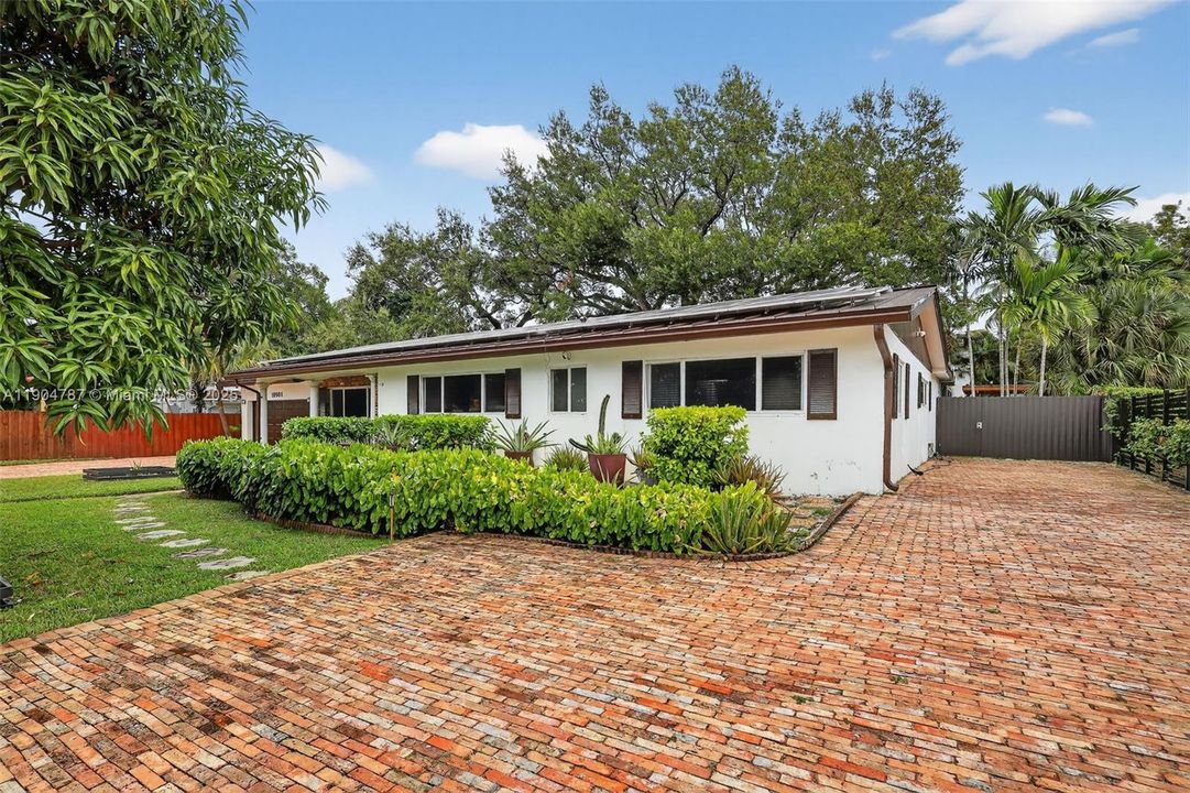 На продажу: $1,792,700 (4 спален, 3 ванн, 2654 Квадратных фут)