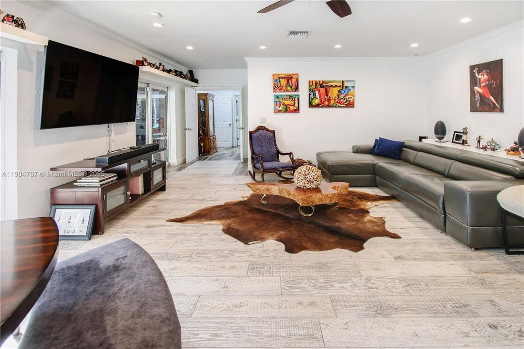 На продажу: $1,792,700 (4 спален, 3 ванн, 2654 Квадратных фут)