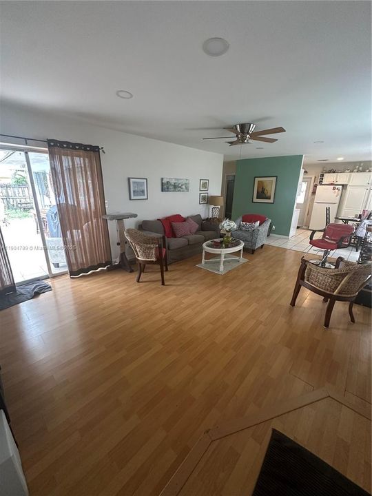 Active With Contract: $450,000 (3 beds, 2 baths, 1150 Square Feet)