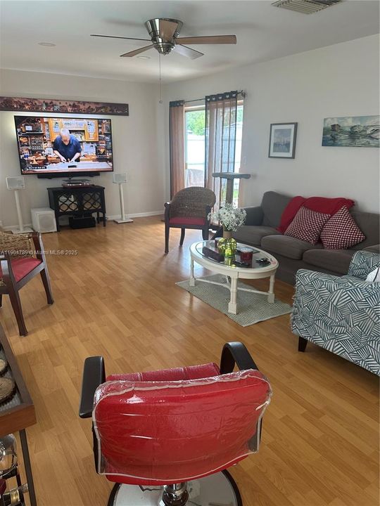 Active With Contract: $450,000 (3 beds, 2 baths, 1150 Square Feet)