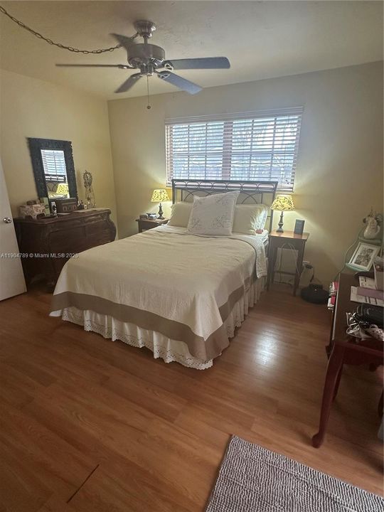 Active With Contract: $450,000 (3 beds, 2 baths, 1150 Square Feet)